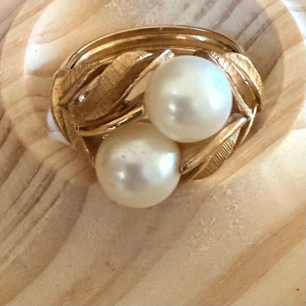 Vintage Avon Faux Pearl Bypass Ring